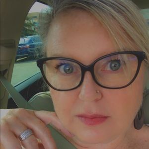 Meet your Posher, Denyse